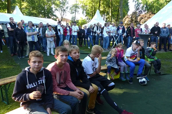 Zweites Dorffest im Park